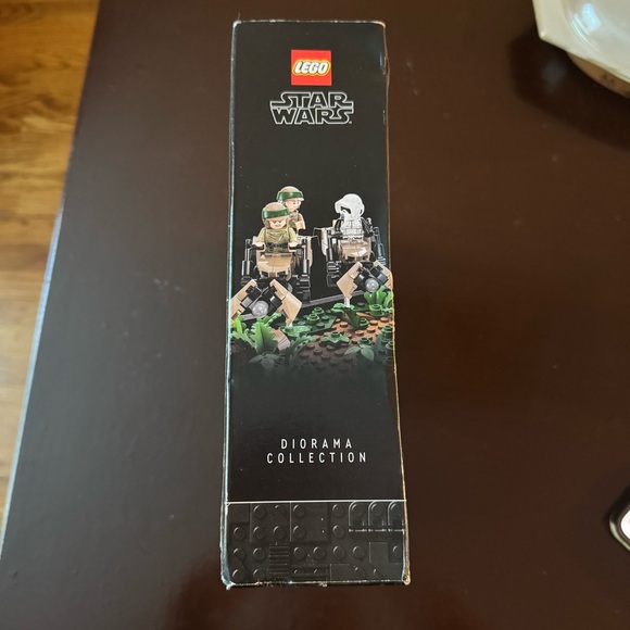 LEGO Star Wars Endor Speeder Chase - Picture 4 of 4